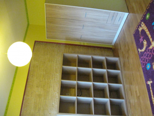 085a181700829842med.jpg