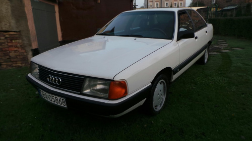 Audi 100 C3