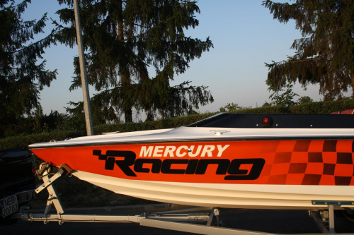 #MercuryRacingRing18Speedboat